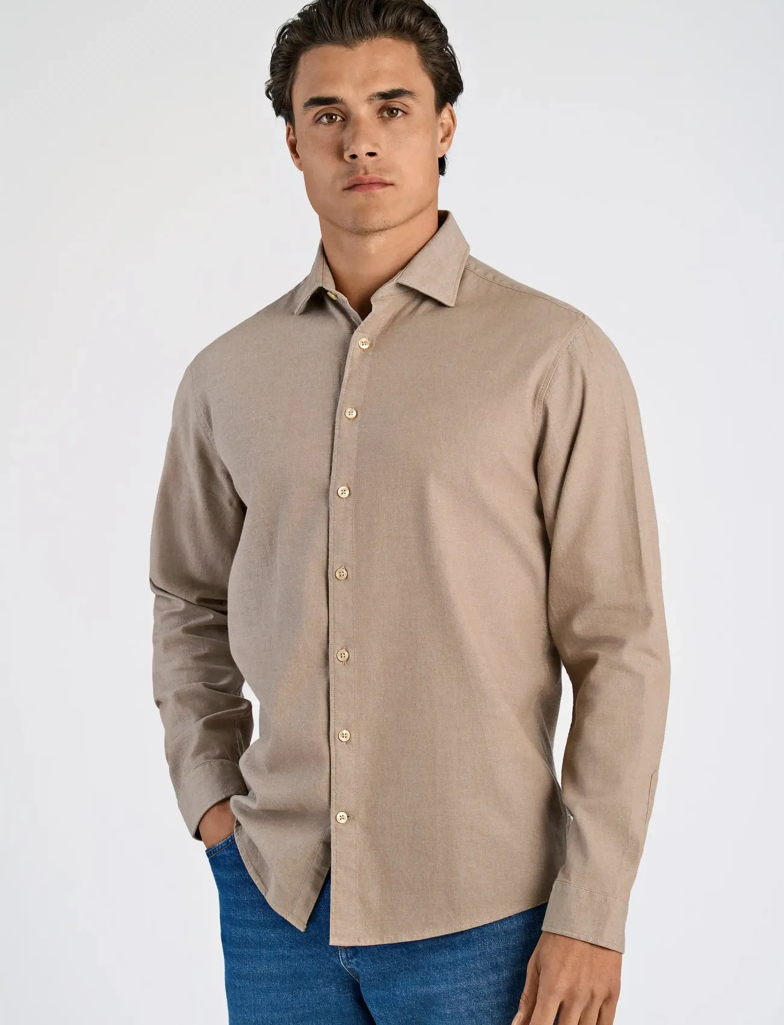 Lindbergh - Soft indigo stretch shirt L/S - casual shirts - dk sand - 5