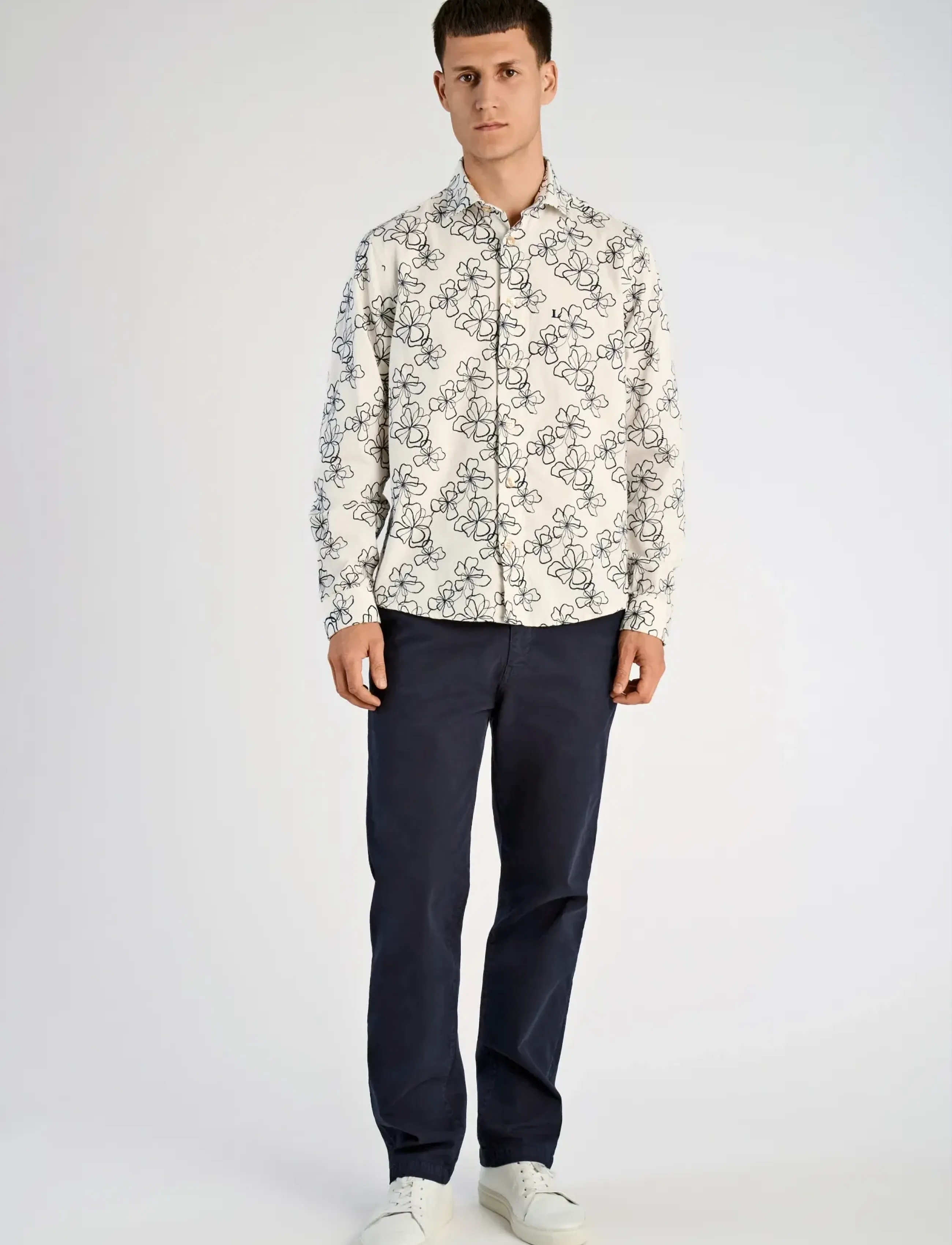 Lindbergh Washed denim shirt w?. embroidery L - Kauluspaidat - OFF WHITE / white
