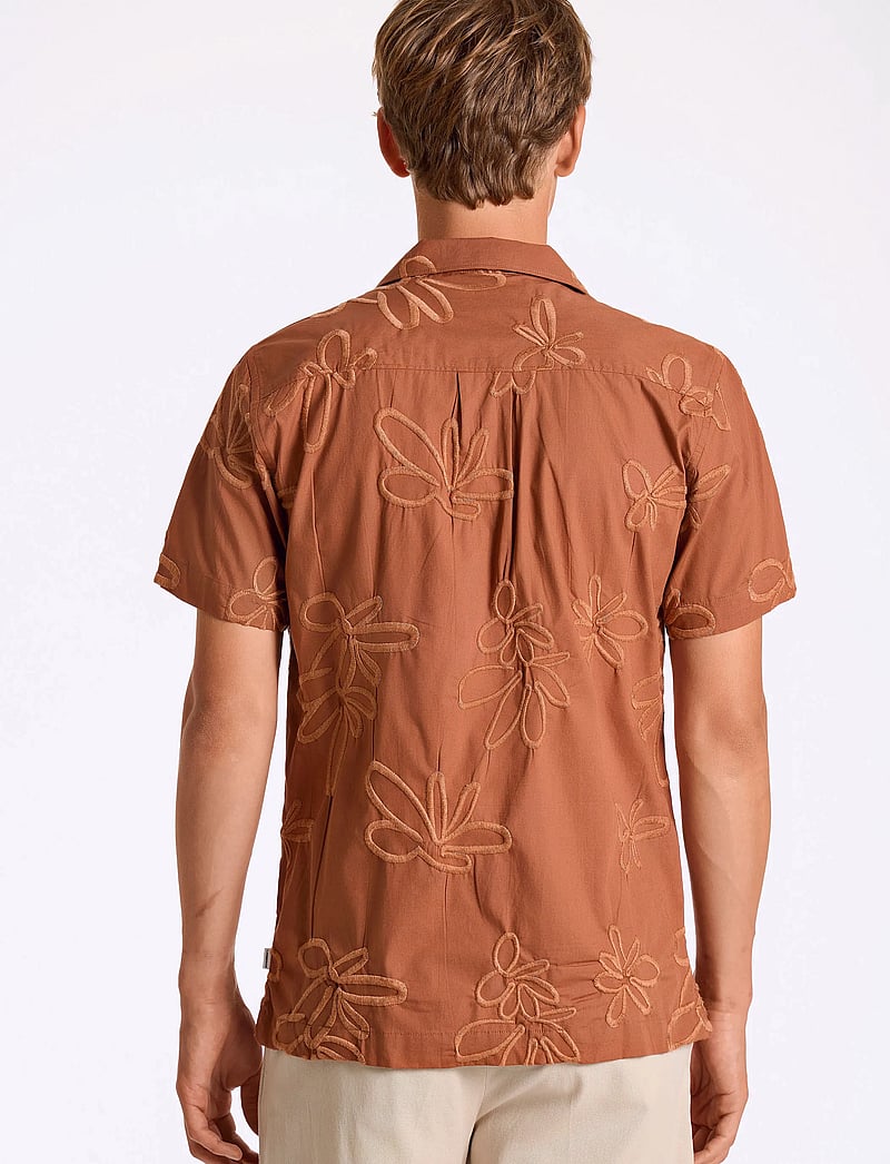 Lindbergh - Embroidered cotton shirt S/S - krótki rękaw - clay - 3