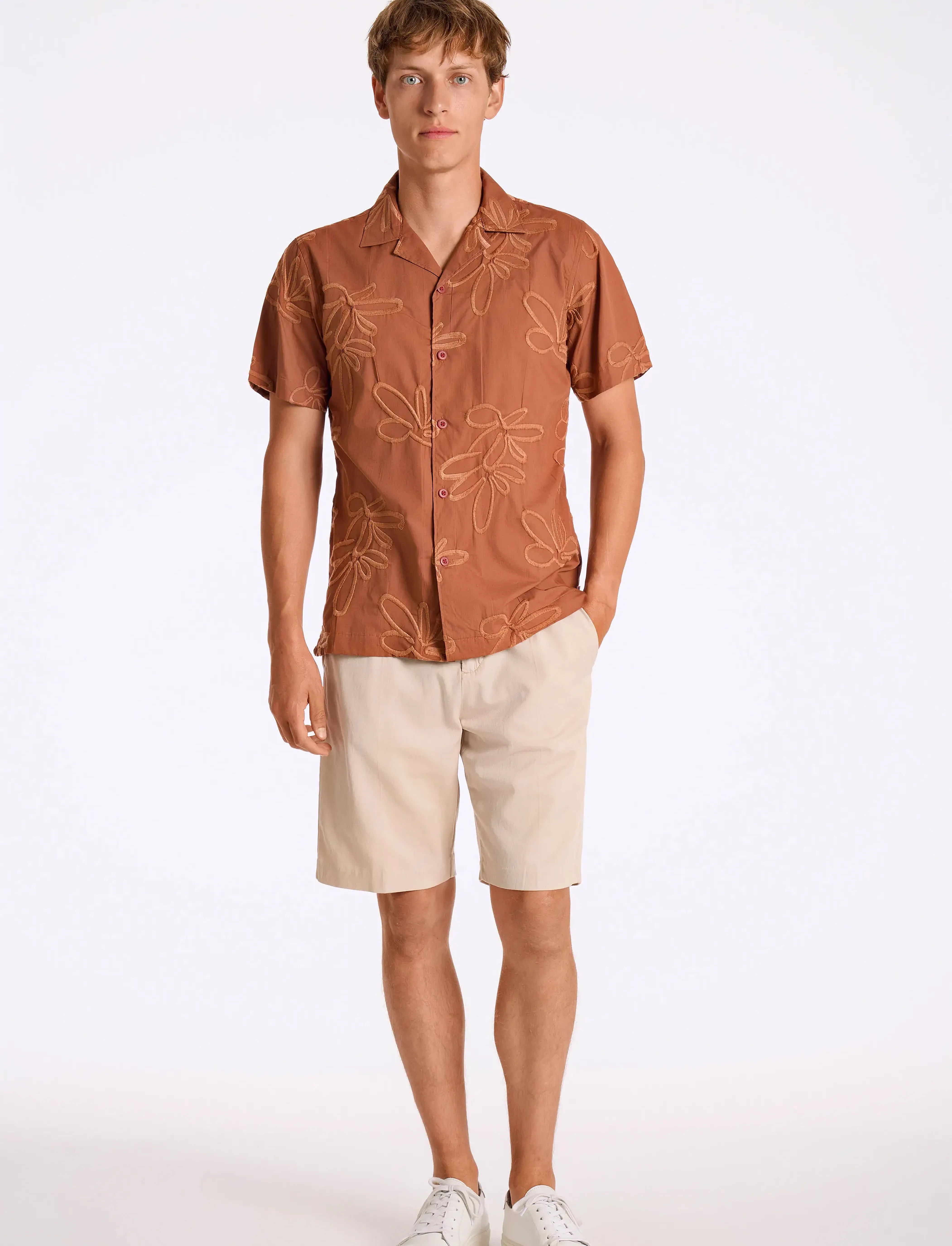 Lindbergh - Embroidered cotton shirt S/S - kortärmade skjortor - clay - 4