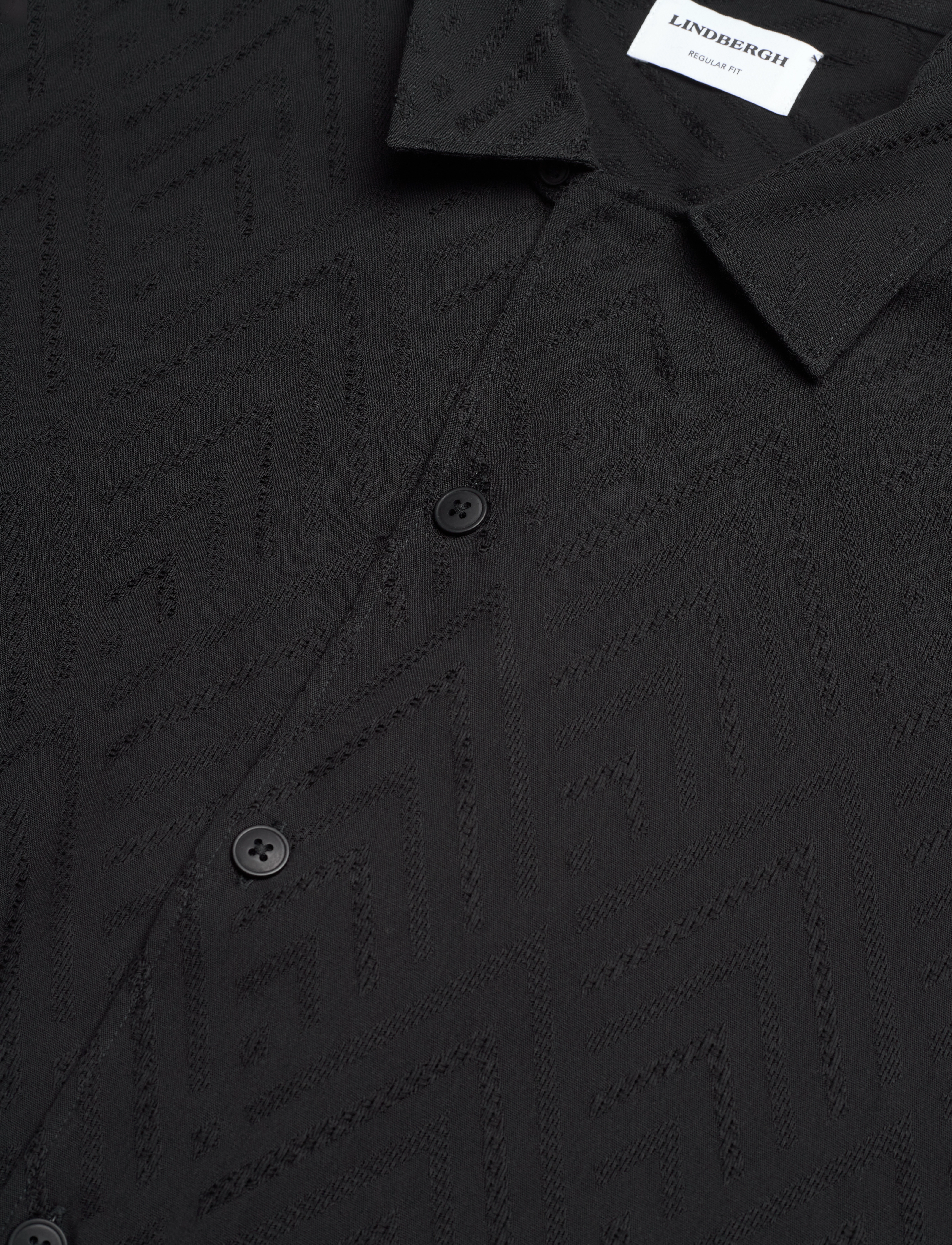 Lindbergh - Textured viscose shirt S/S - short-sleeved shirts - black - 3