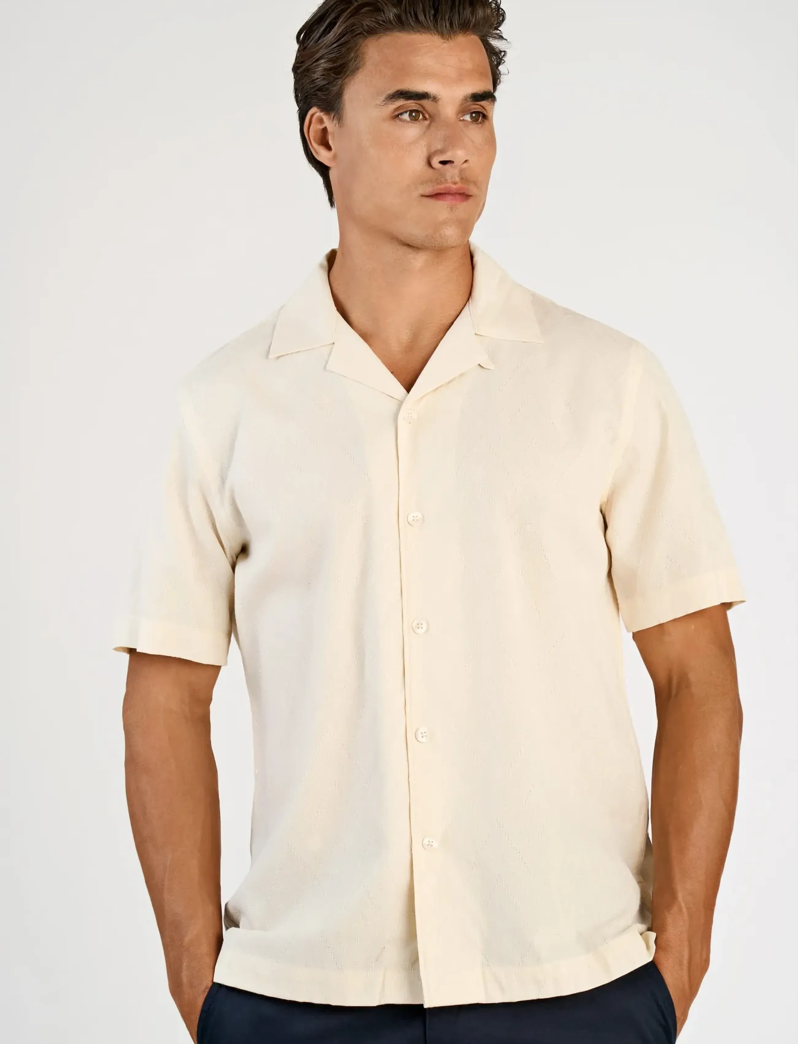 Lindbergh - Textured viscose shirt S/S - kurzarmhemden - pearl white - 3