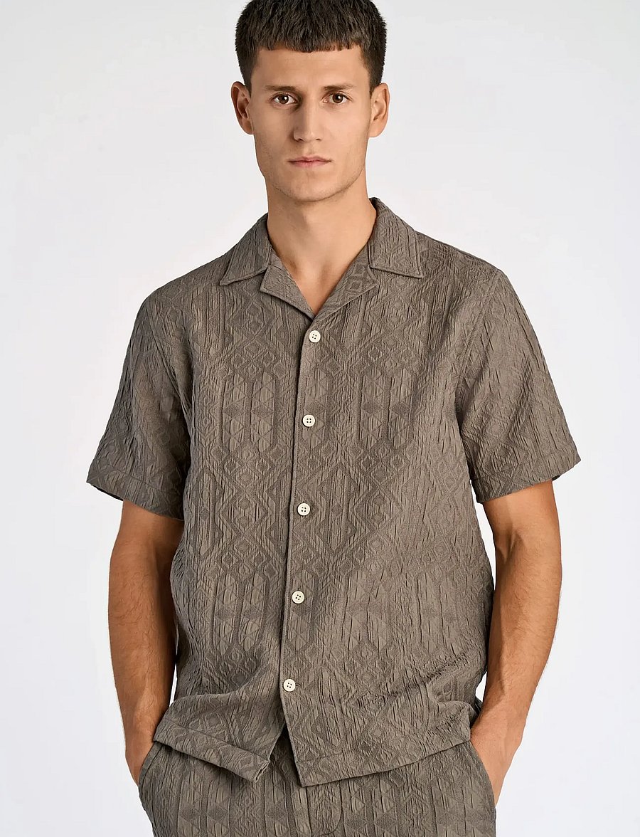 Lindbergh - Textured shirt S/S - short-sleeved shirts - dk khaki - 3