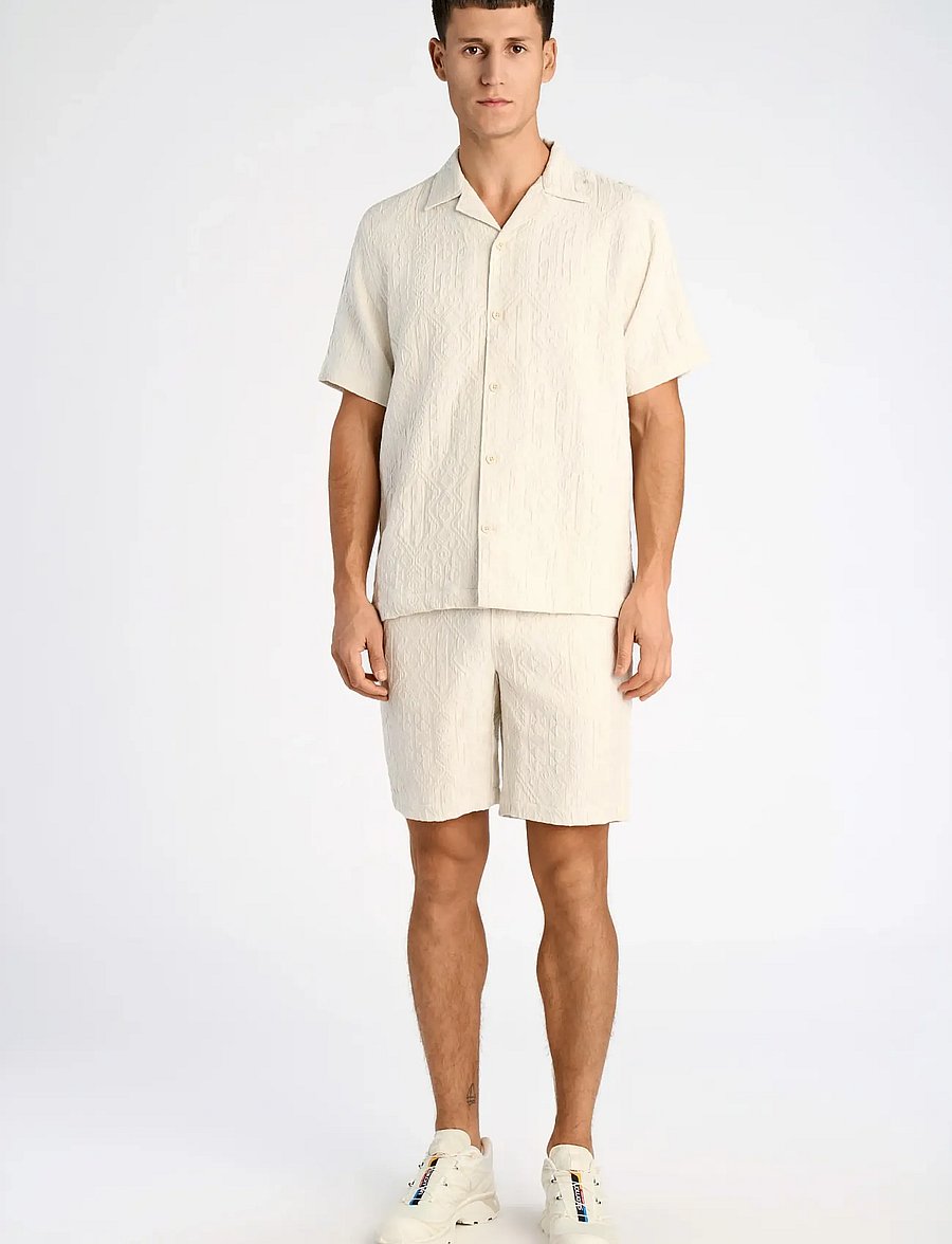 Lindbergh - Textured shirt S/S - short-sleeved shirts - pearl white - 0