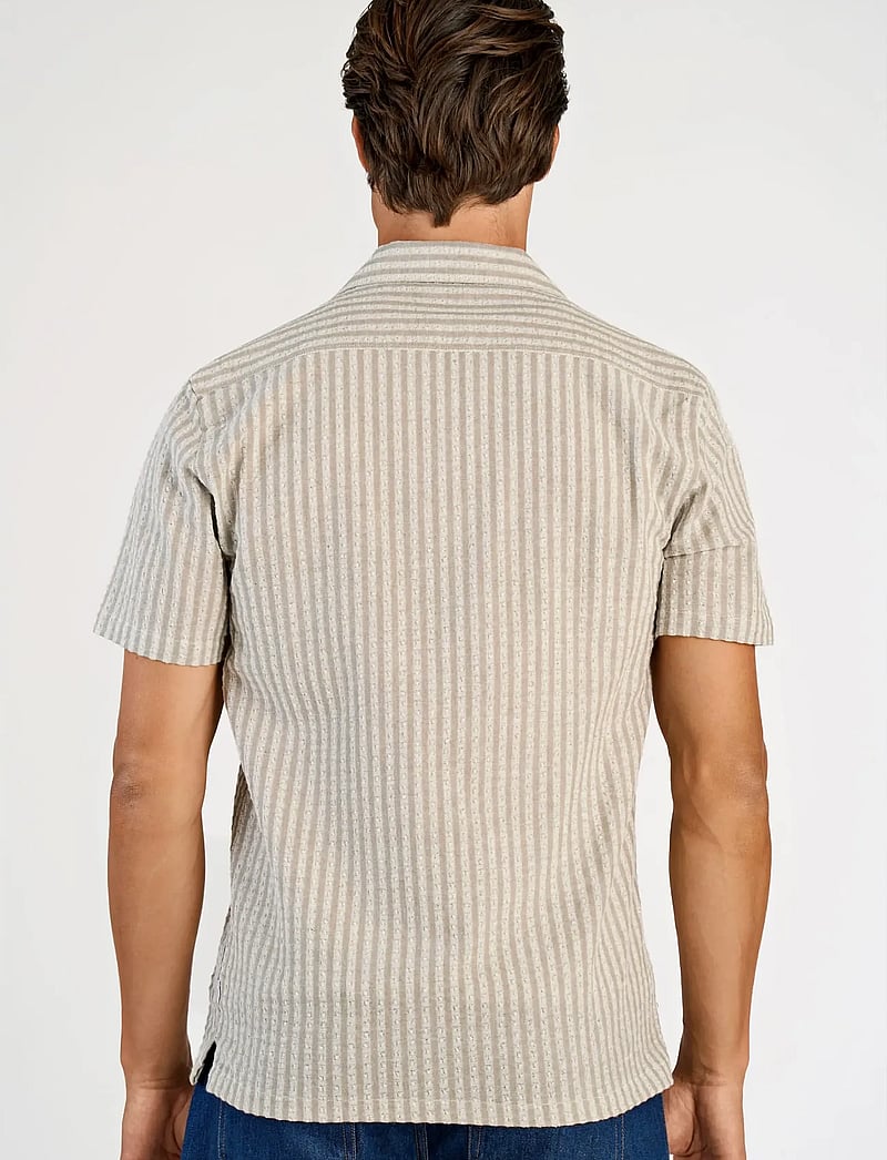 Lindbergh - Cotton structure shirt S/S - triibulised särgid - army - 4