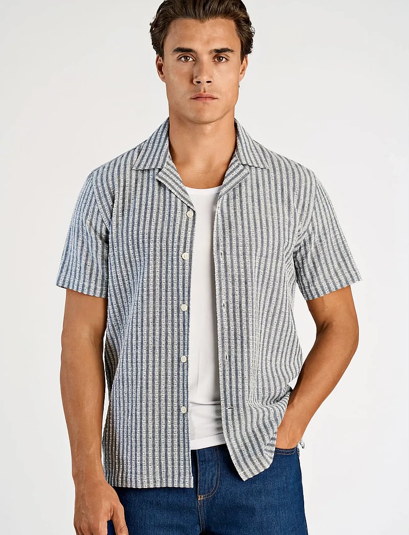 Lindbergh - Cotton structure shirt S/S - stribede skjorter - dk blue - 3