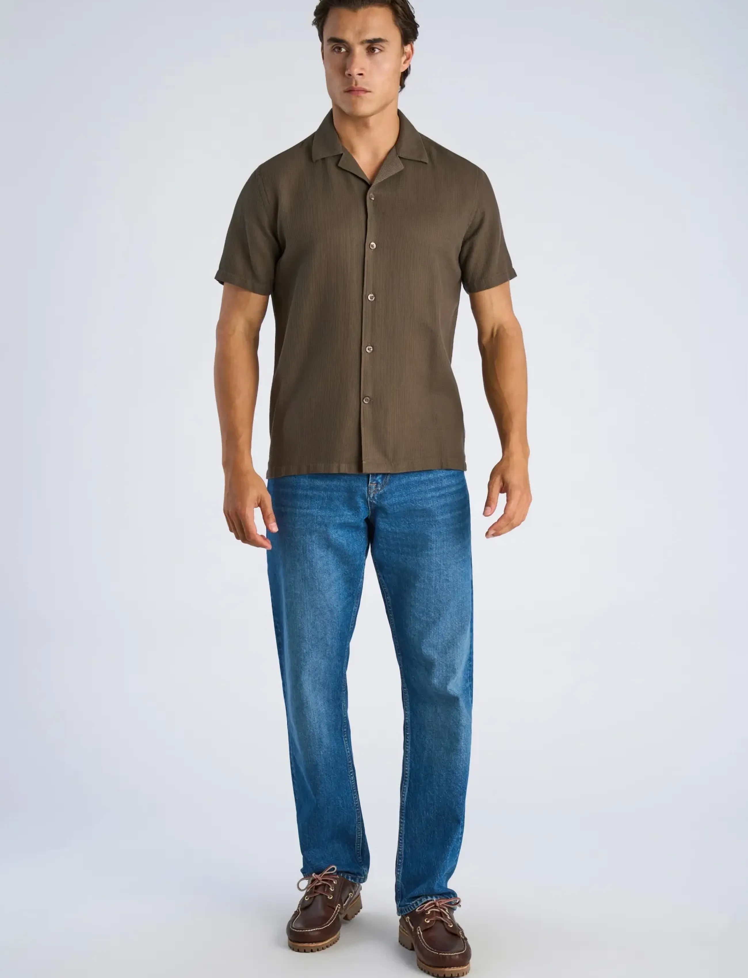 Lindbergh Solid dobby cotton shirt S/S - Skjorter - FADED BROWN / brown