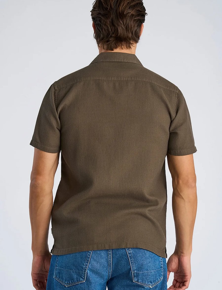 Lindbergh - Solid dobby cotton shirt S/S - kortærmede skjorter - faded brown - 4