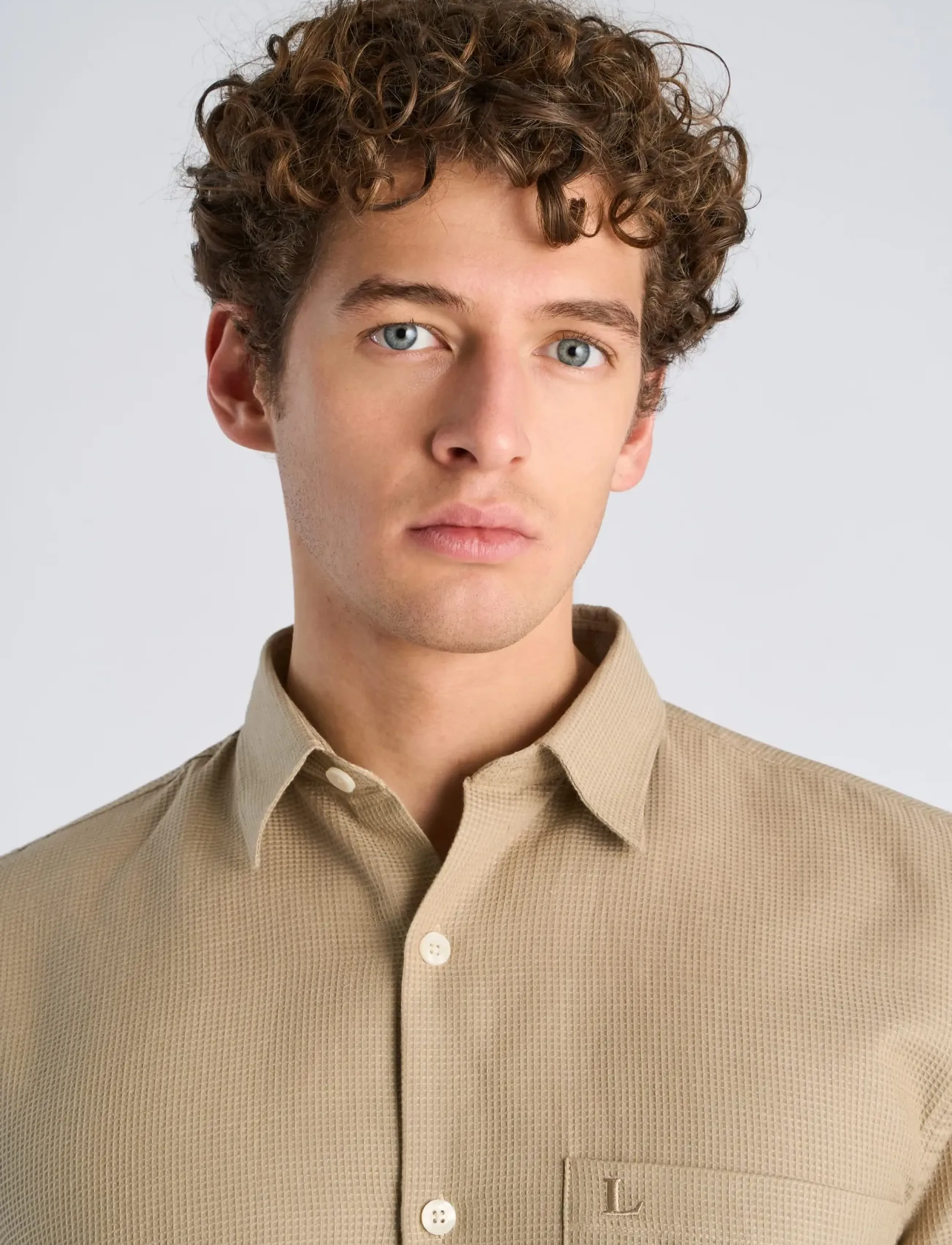Lindbergh - Solid dobby cotton shirt S/S - kasdienio stiliaus marškiniai - sand - 5