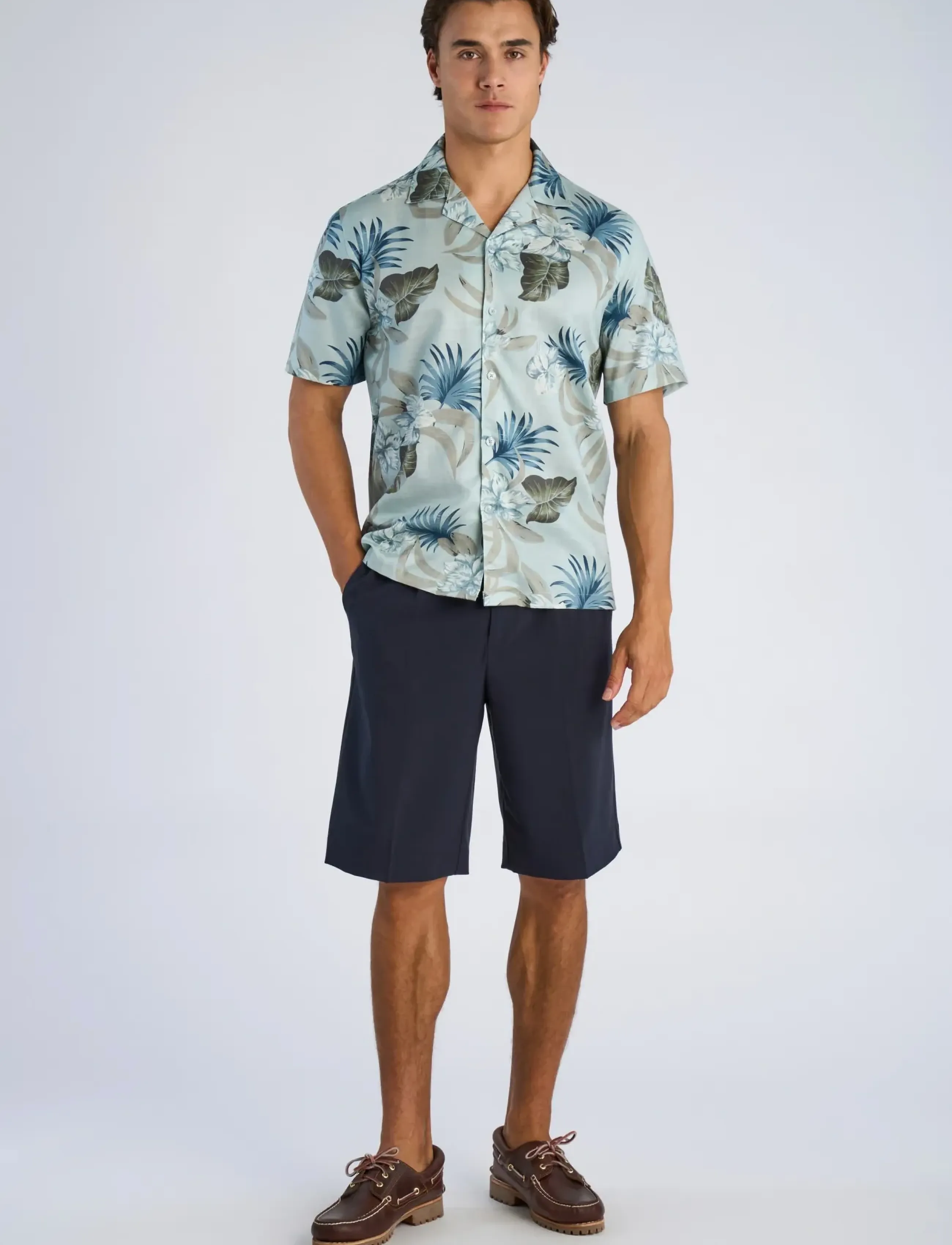 Lindbergh Aop Floral Lyocell Blend Shirt S/S, XL, Shirts, Blau - Casual Männerswear