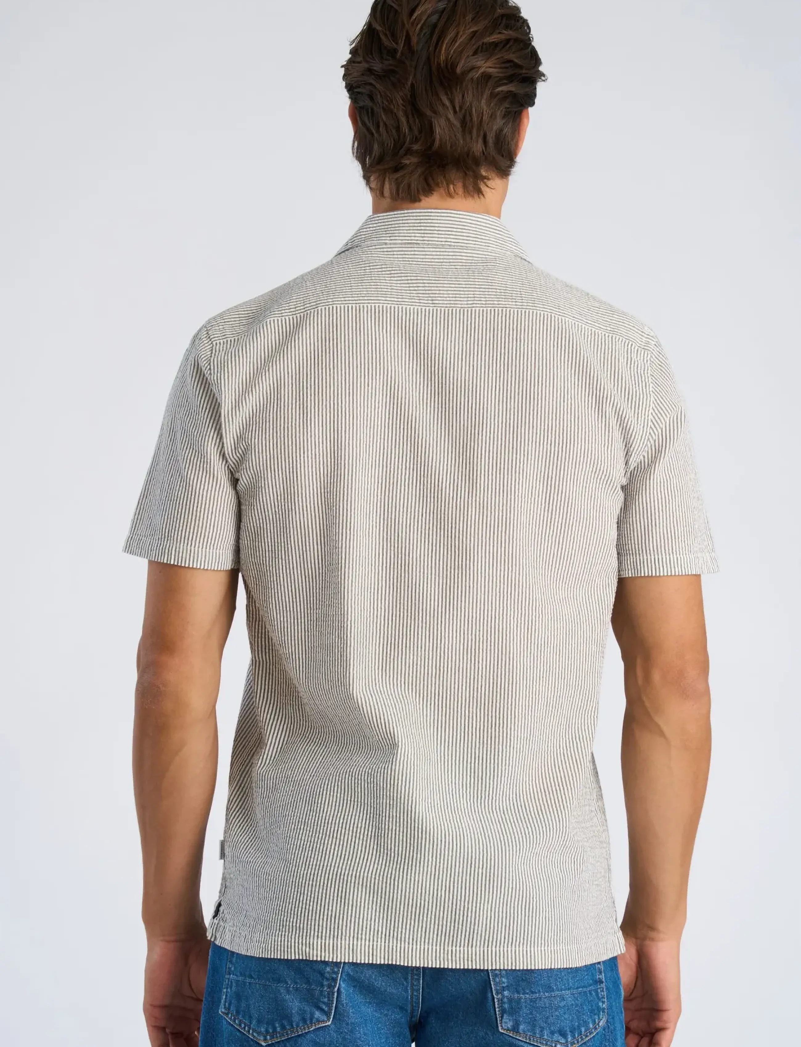 Lindbergh - Striped seersucker resort shirt S/S - stribede skjorter - dk army - 4