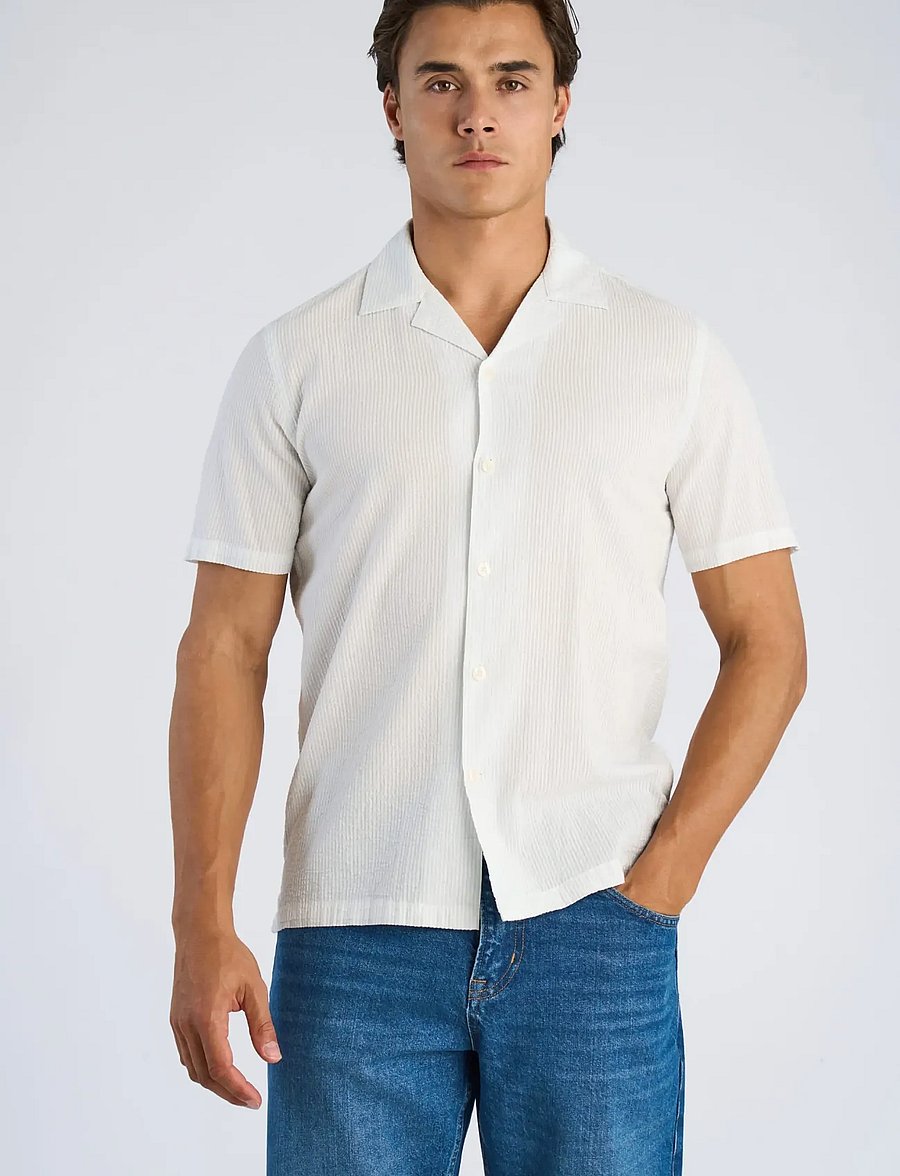 Lindbergh - Striped seersucker resort shirt S/S - stribede skjorter - lt blue - 3