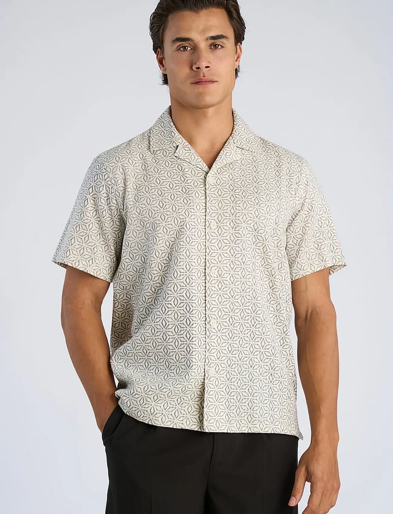 Lindbergh - Two color structure cotton/linen sh - kortærmede skjorter - off white - 3