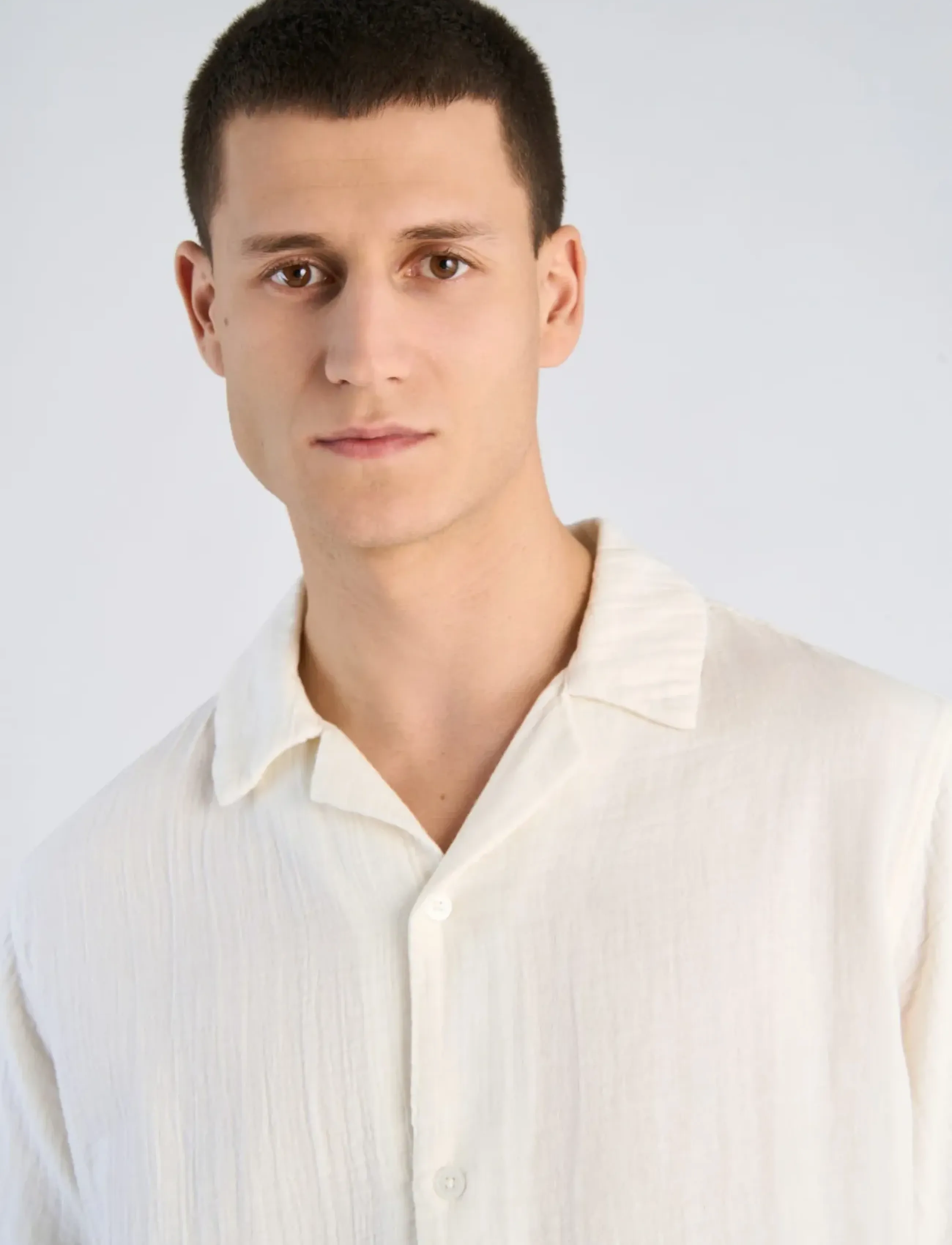 Lindbergh - Cotton muslin resort shirt S/S - kortærmede skjorter - off white - 5