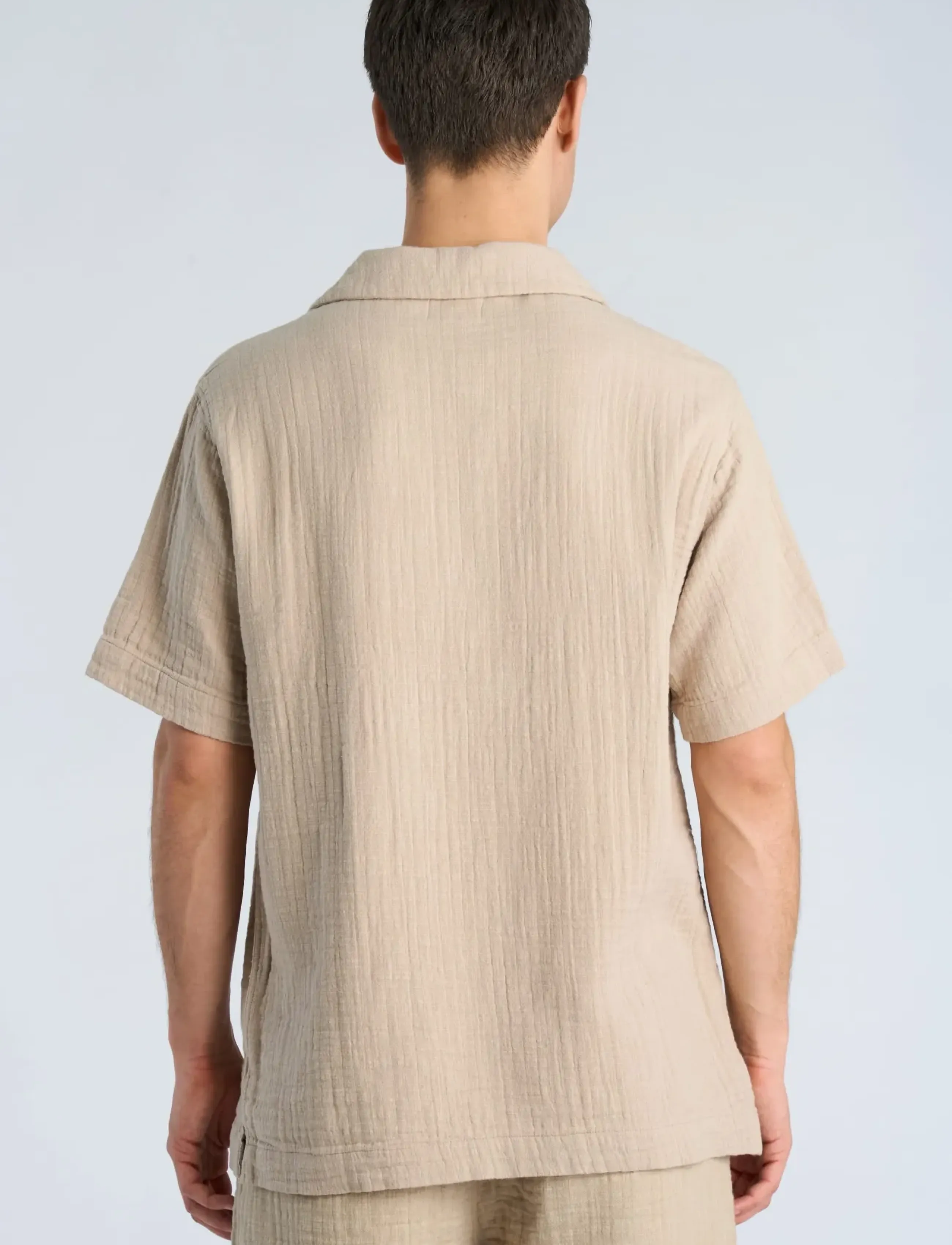 Lindbergh - Cotton muslin resort shirt S/S - kortærmede skjorter - stone - 4