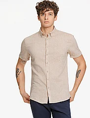 Lindbergh - Cotton/linen shirt S/S - hørskjorter - mid sand - 3