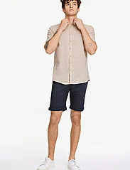 Lindbergh - Cotton/linen shirt S/S - hørskjorter - mid sand - 2