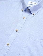 Lindbergh - Cotton/linen shirt S/S - hørskjorter - sky blue - 7