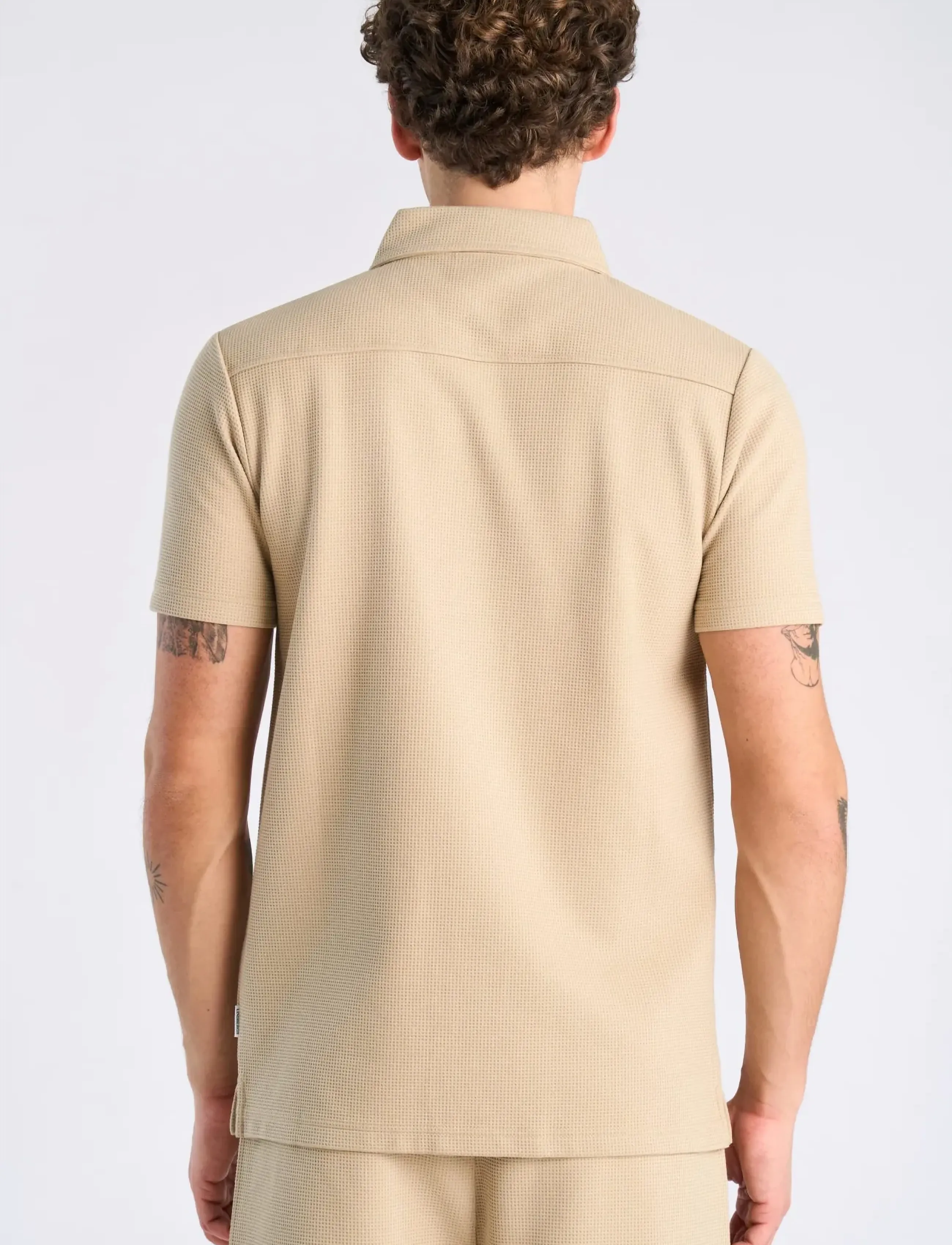 Lindbergh - Waffle short sleeve shirt - kortærmede skjorter - sand - 4