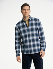 Lindbergh - Brushed checked shirt L/S - checkered shirts - blue - 3