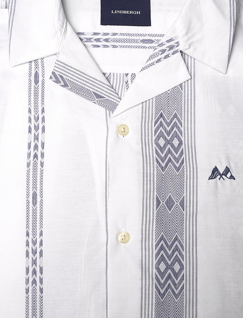 Lindbergh - Dobby stripe S/S resort shirt - kortærmede skjorter - white - 2