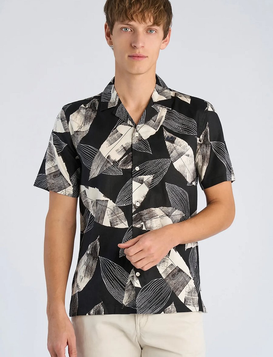Lindbergh - Cotton / Lyocell blend AOP shirt S/ - pattern shirts - black - 3