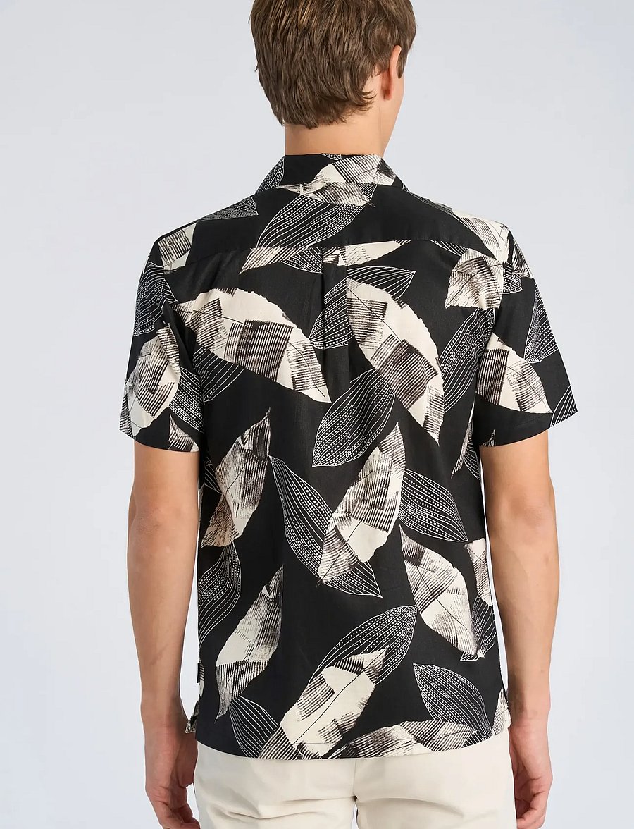 Lindbergh - Cotton / Lyocell blend AOP shirt S/ - pattern shirts - black - 4