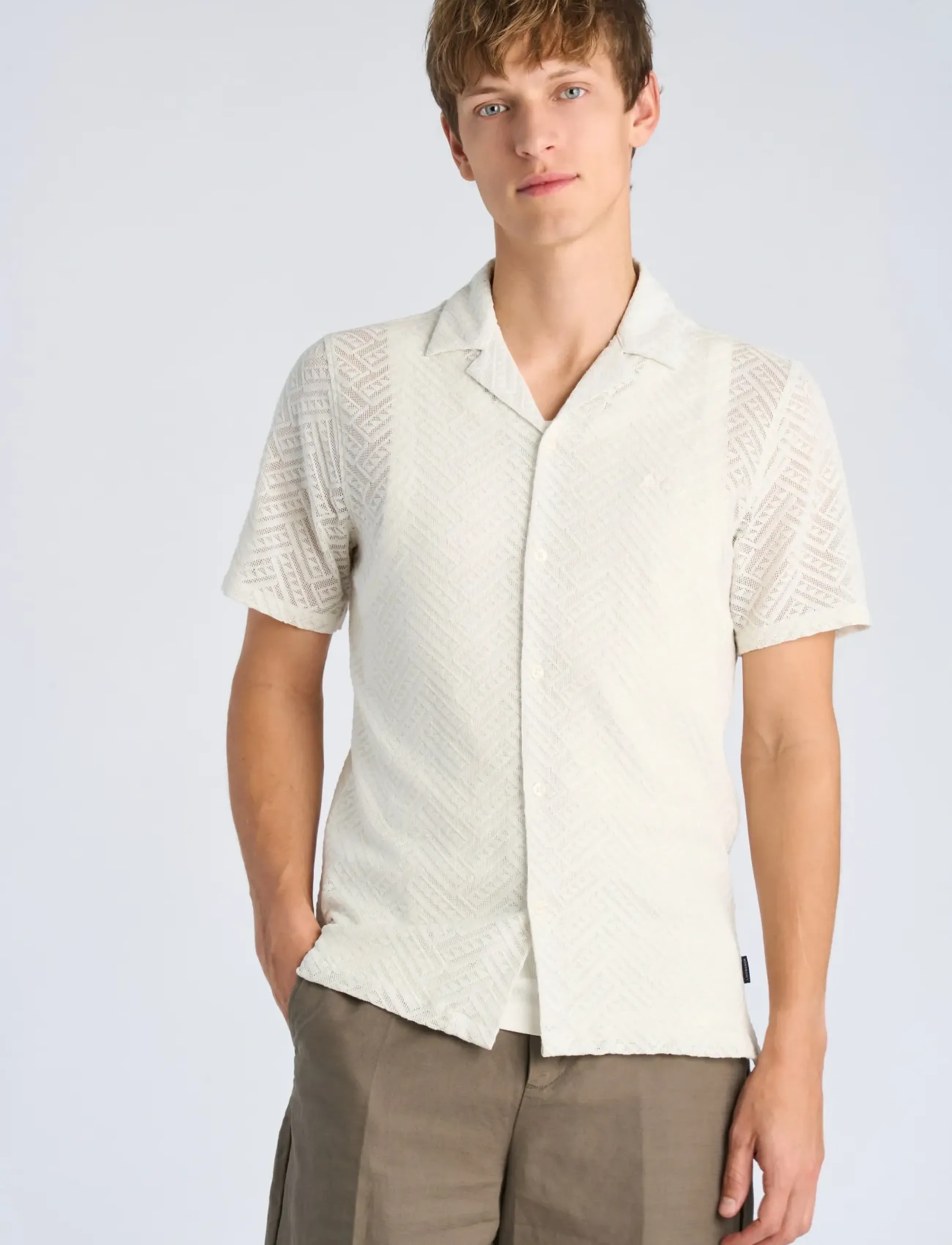 Lindbergh - Texture resort shirt S/S - kurzarmhemden - smoke white - 3