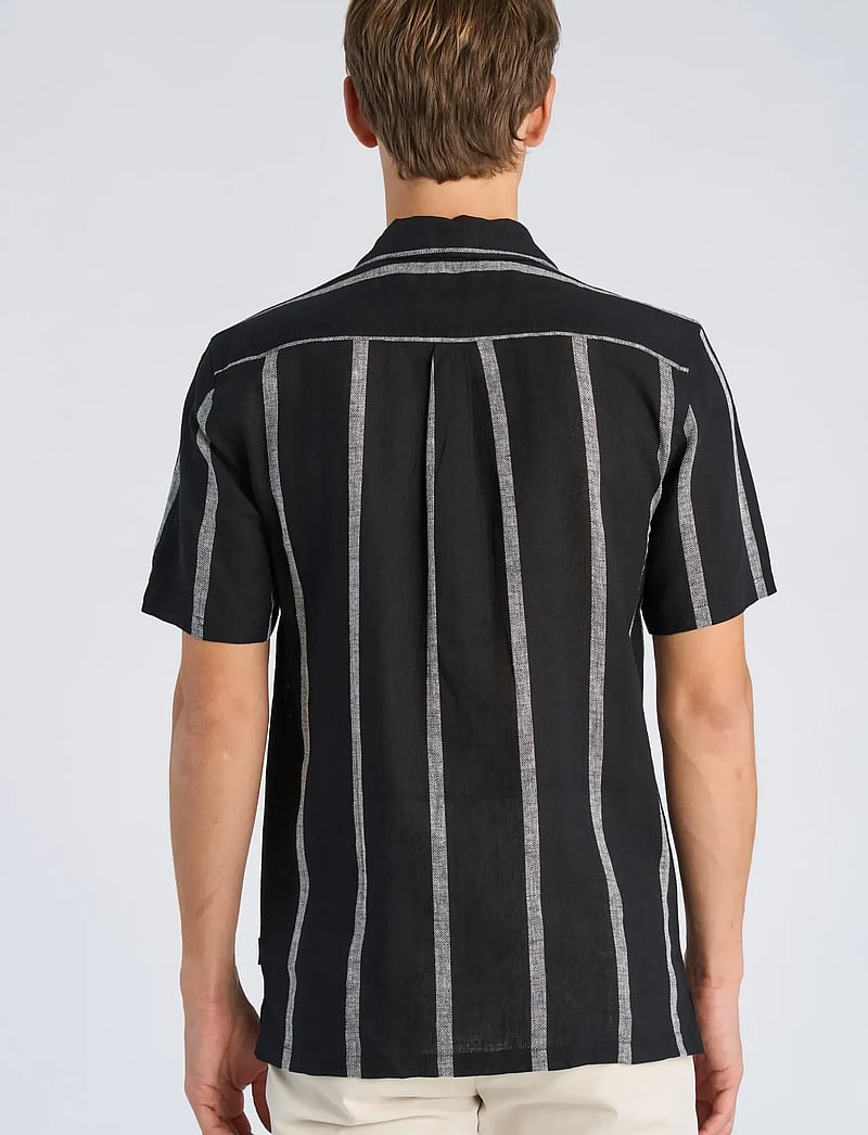 Lindbergh - Structure stripe shirt S/S - gestreifte hemden - black - 4