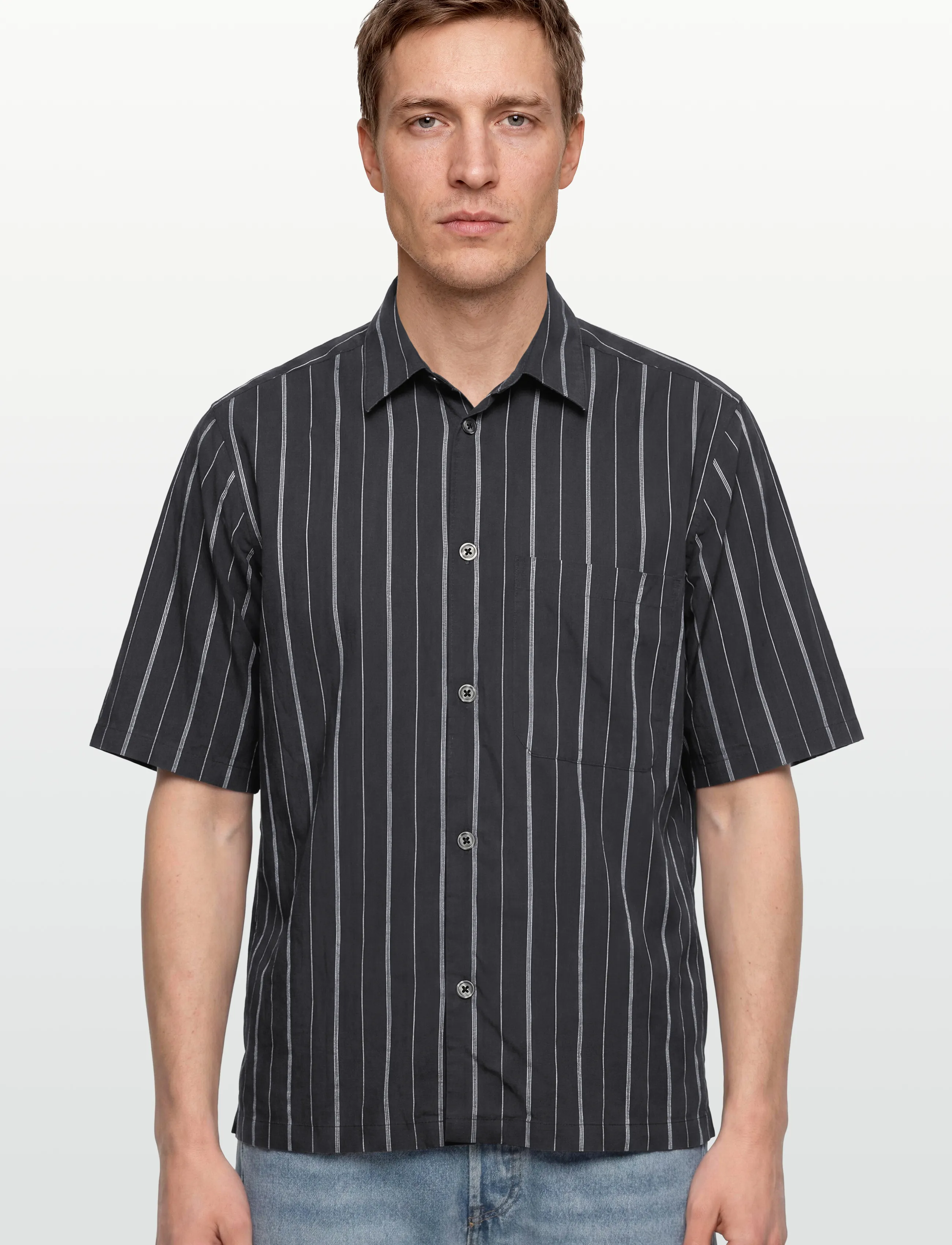 Lindbergh - Viscose resort shirt S/S - triibulised särgid - dk navy - 3