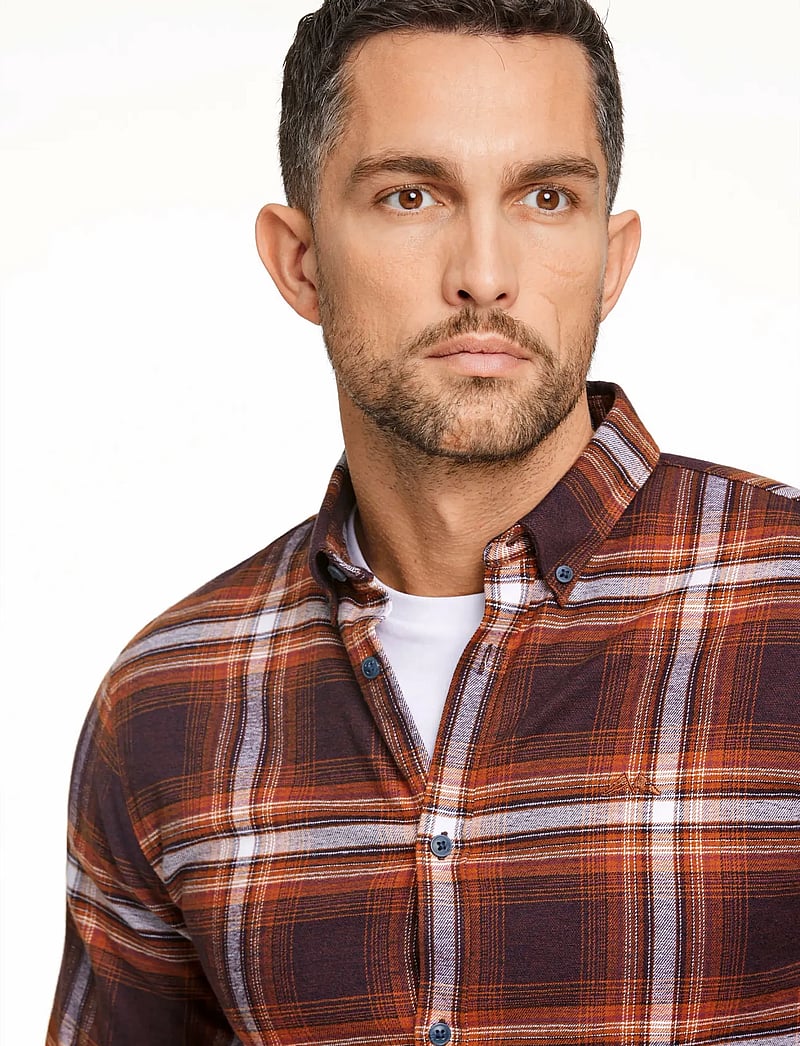 Lindbergh - Brushed checked shirt L/S - flanellskjortor - dk burgundy - 5