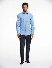 Lindbergh - AOP plain stretch shirt L/S - avslappede skjorter - lt blue - 4