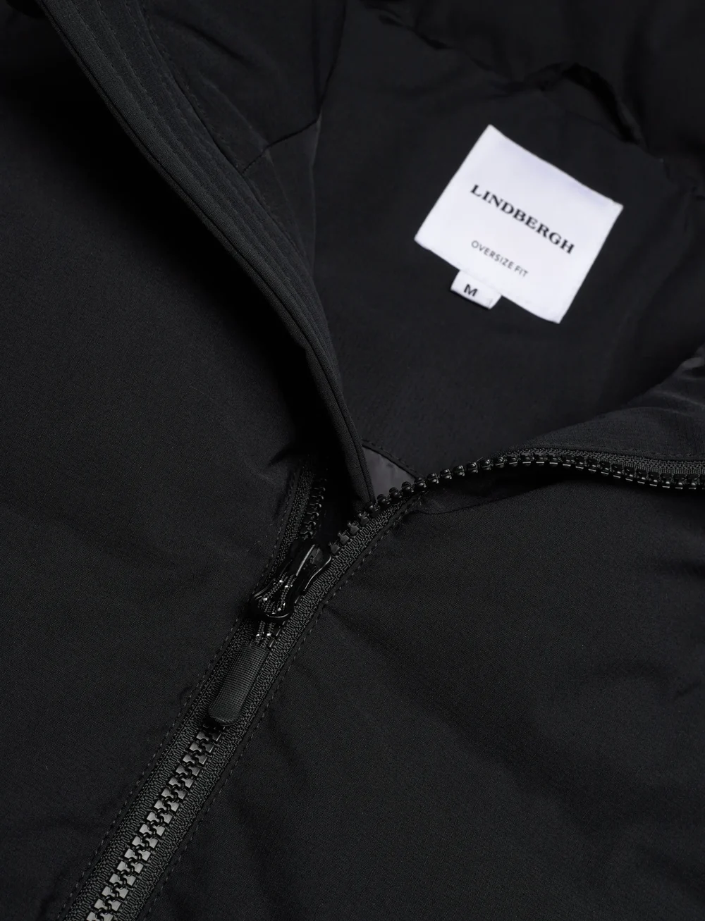 Lindbergh - Seamless puffer gilet - vestid - black - 2