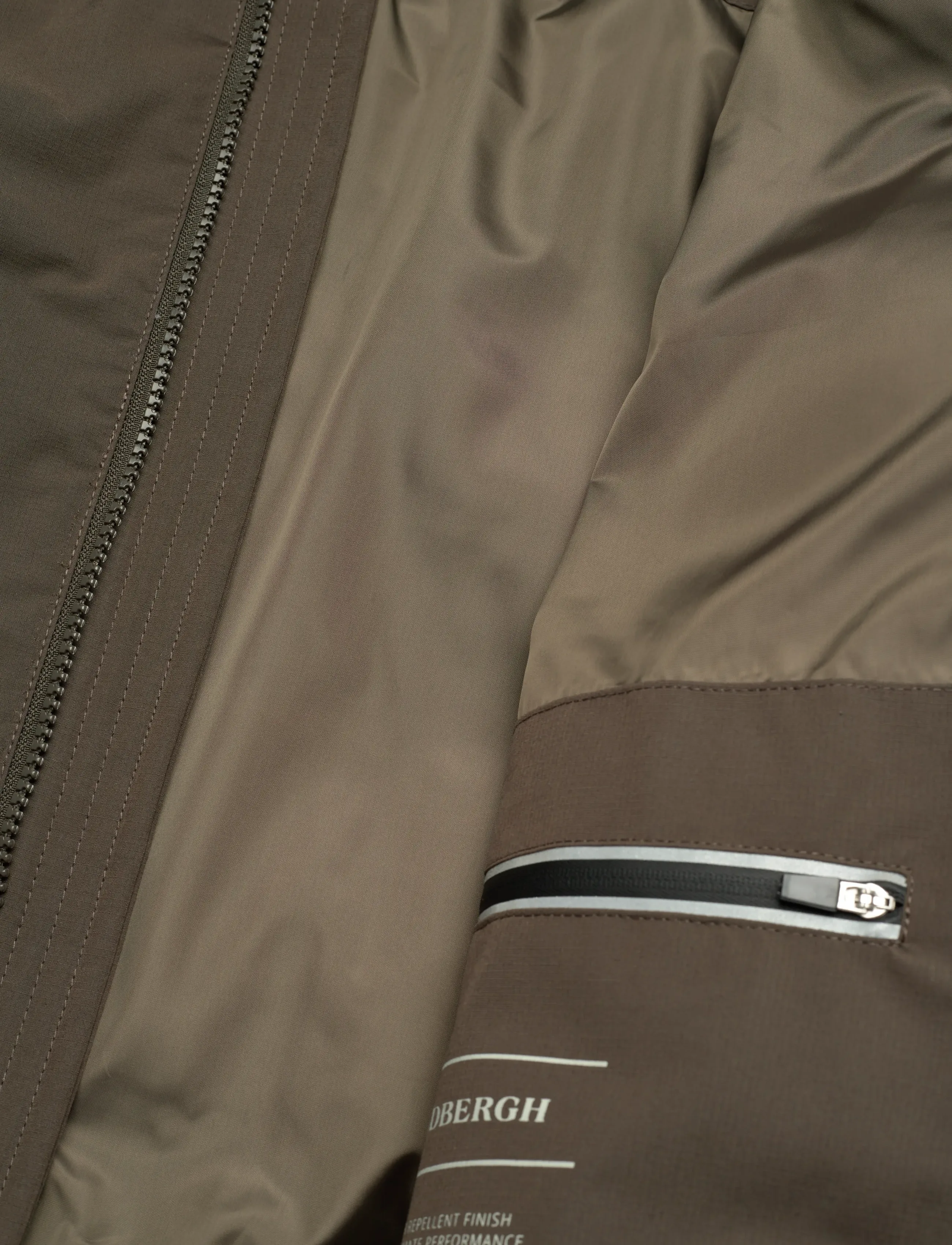 Lindbergh - Cropped seamless puffer jacket - down jackets - dk army - 4