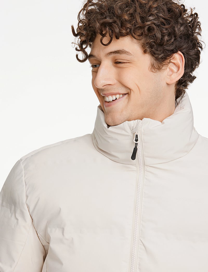 Lindbergh - Cropped seamless puffer jacket - winterjacken - off white - 5
