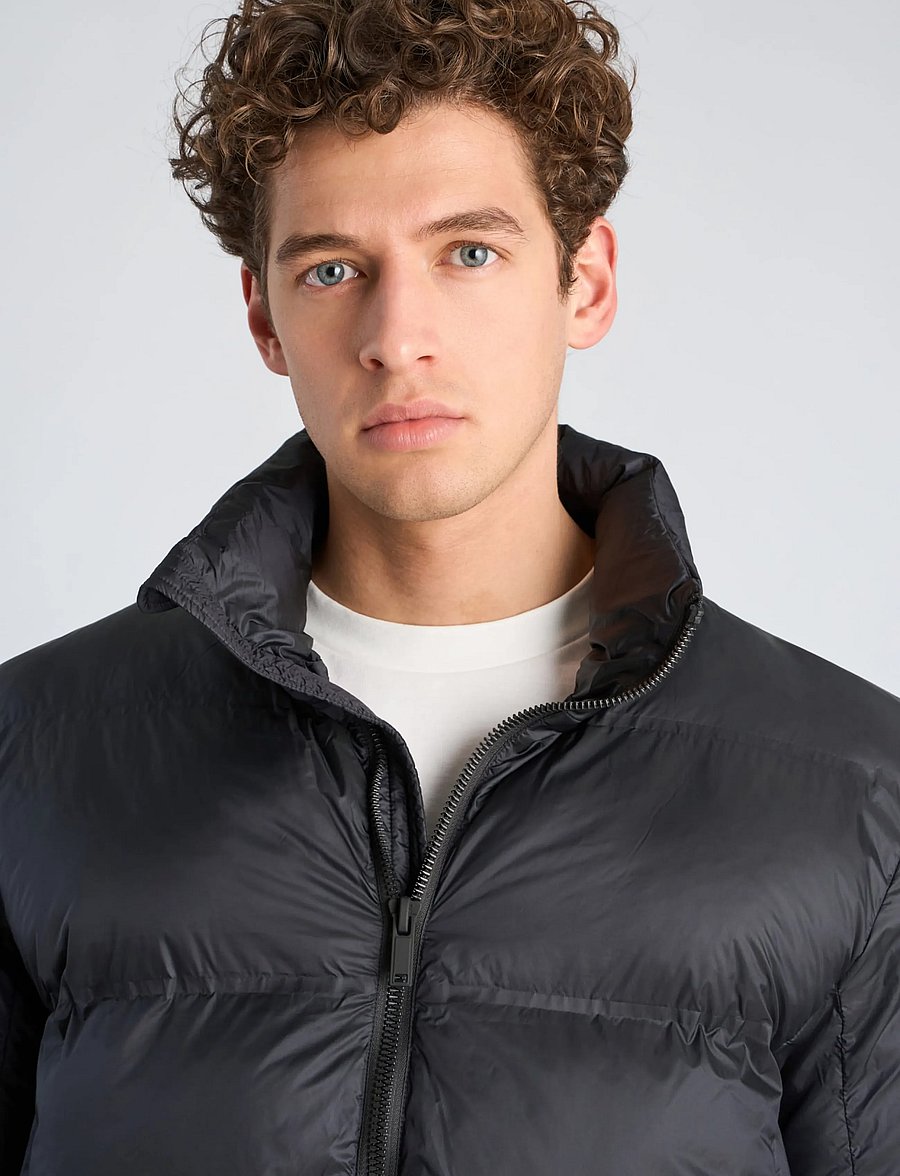 Lindbergh - Cropped seamless puffer jacket - fall jackets - black - 5