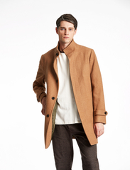 Lindbergh - Recycled wool funnel neck coat - talvejoped - camel - 3