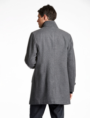 Lindbergh - Recycled wool funnel neck coat - talvejoped - lt grey mel - 5