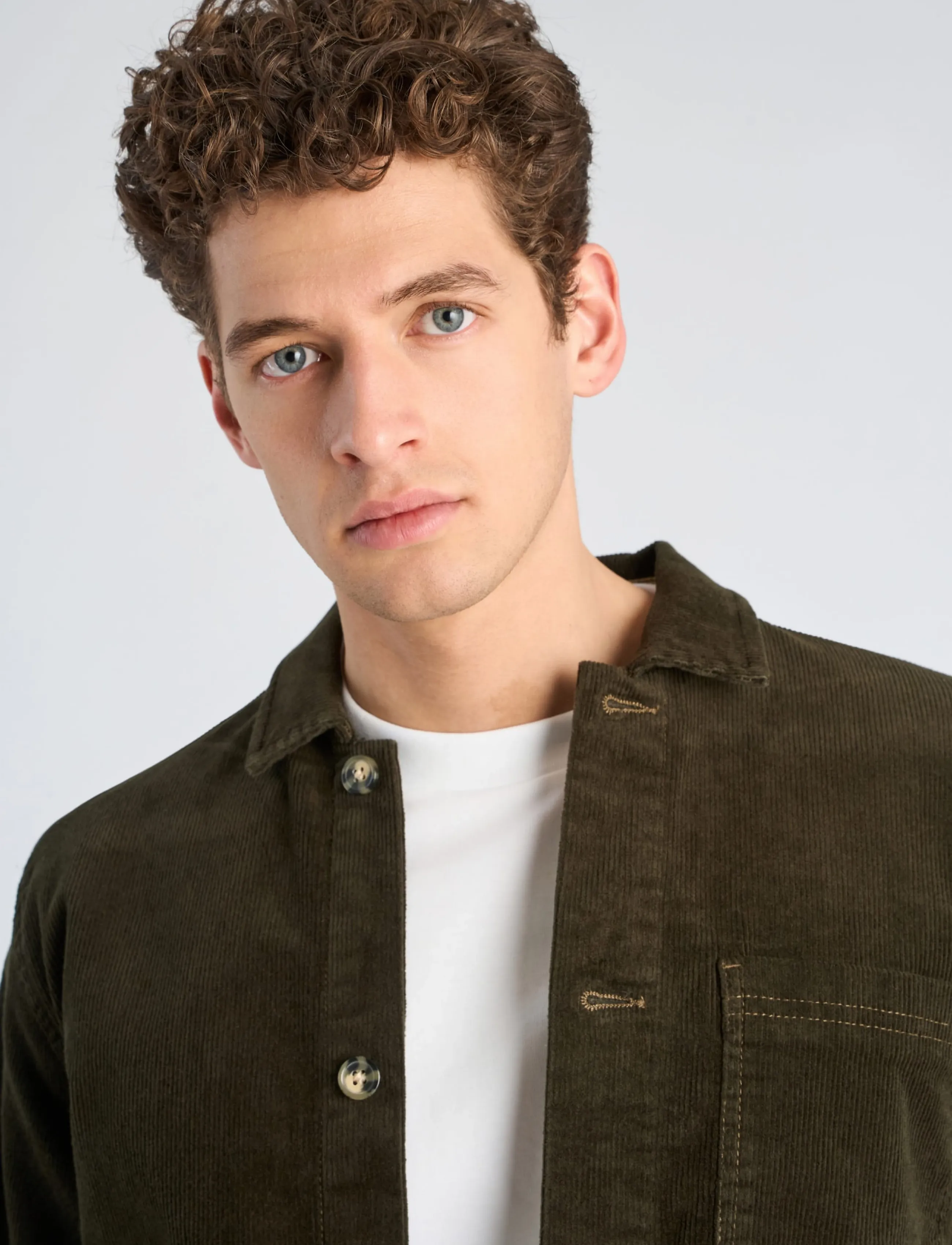 Lindbergh - Superflex corduroy overshirt - corduroy shirts - army - 5