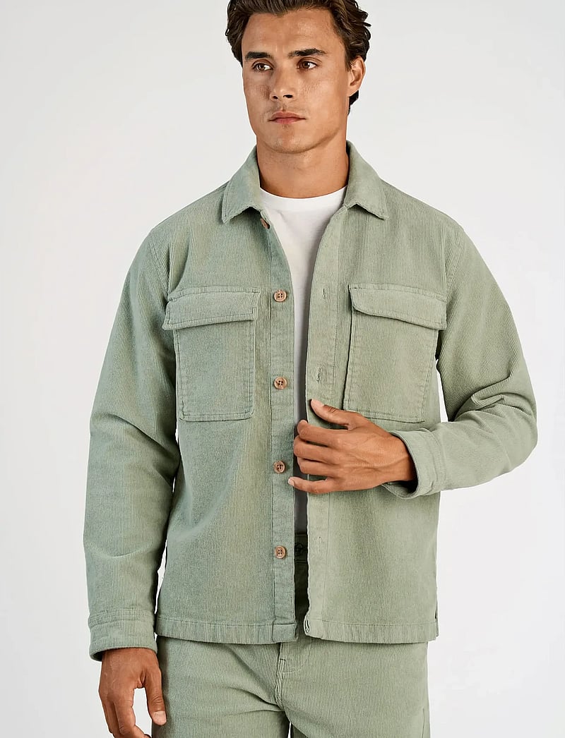Lindbergh - Superflex corduroy overshirt - kollektionen - sage green - 3