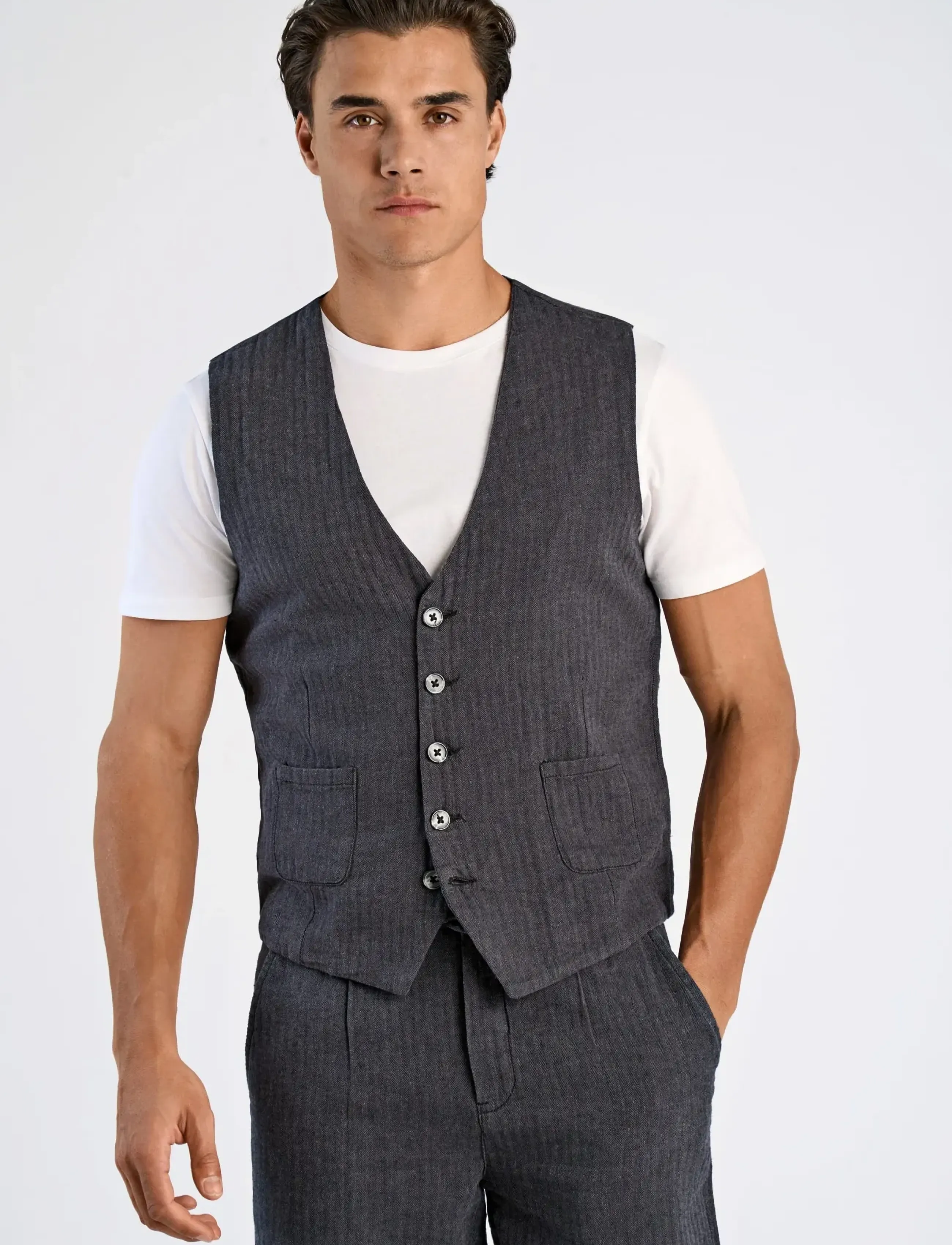 Lindbergh - Cotton linen waistcoat - Ülikonnavestid - black - 3