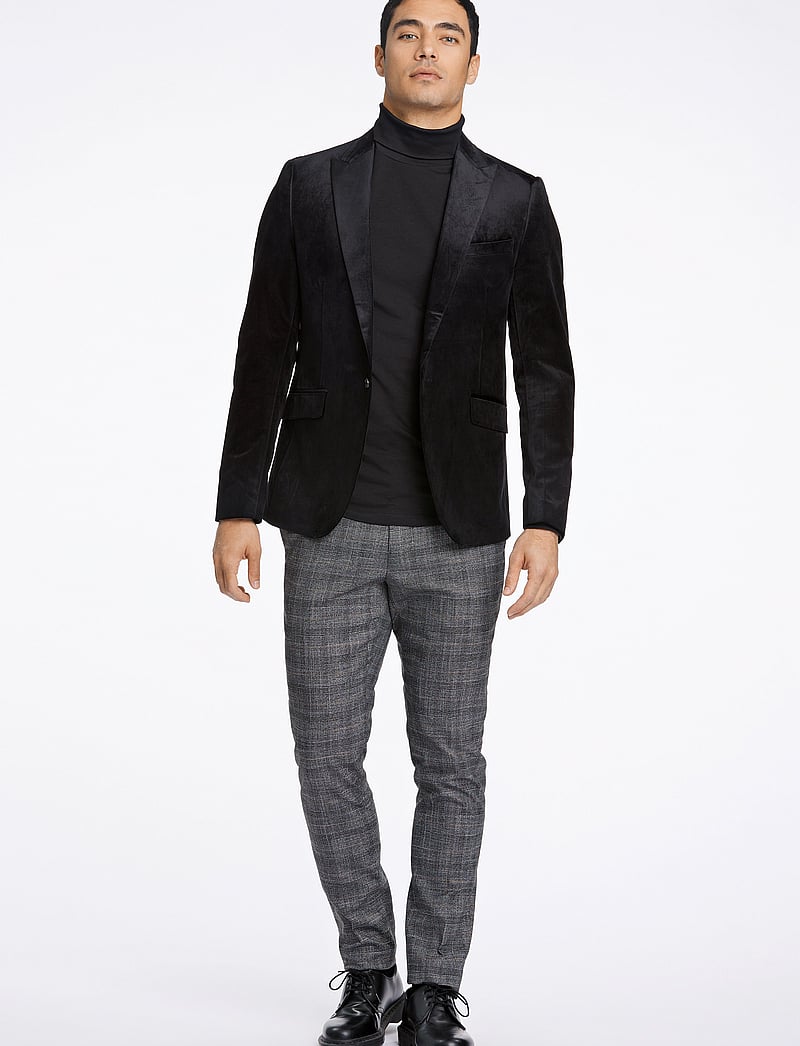 Lindbergh - Velvet blazer - Ühe rinnatisega pintsakud - black - 4