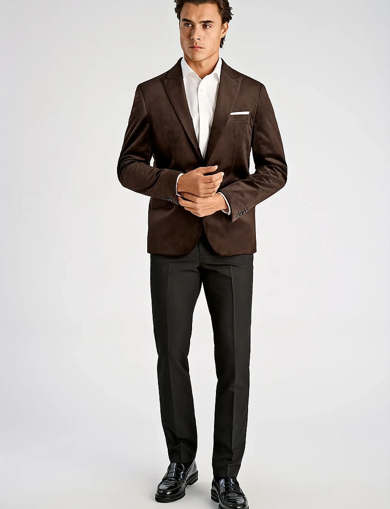 Lindbergh - Velvet blazer - enkeltradede blazere - brown - 4