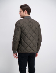 Lindbergh - Quilted jacket - kevättakit - dk army - 4