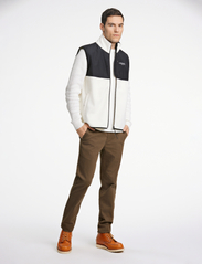 Lindbergh - Contrast fleece waistcoat - vester - cream white - 2