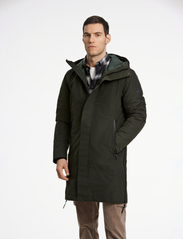 Lindbergh - Technical 2 in 1 parka - talvejoped - army - 5