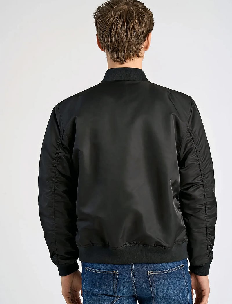 Lindbergh - Padded bomber jacketPadded bomber jacket - höstjackor - black - 4