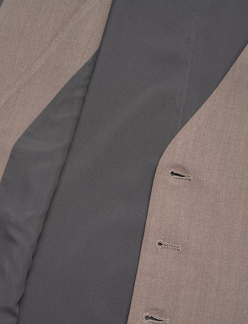 Lindbergh - Superflex relaxed waistcoat - westen - deep sand mel - 3