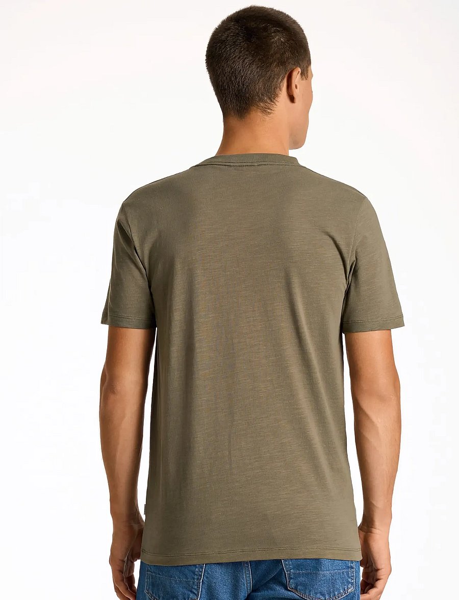 Lindbergh - Organic slub yarn o-neck tee S/S - t-shirts à manches courtes - army - 4