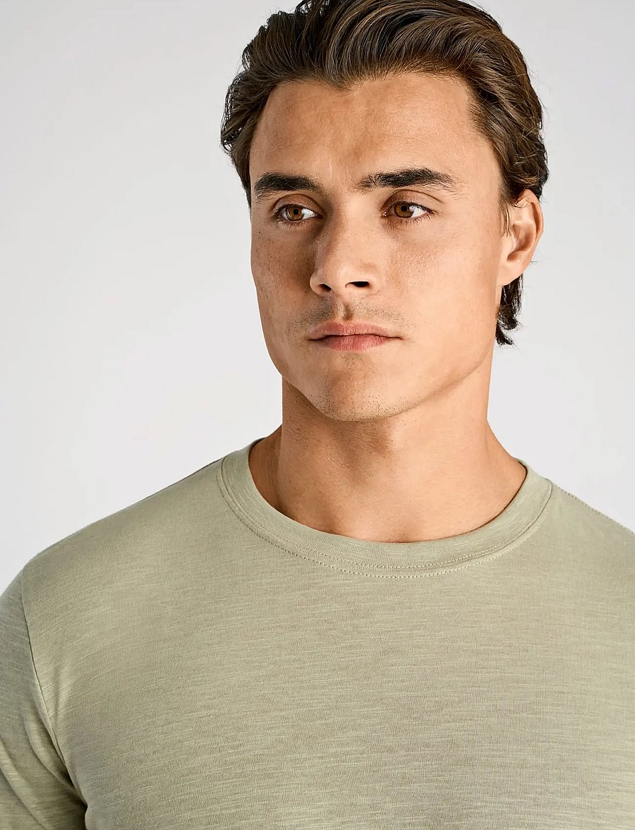Lindbergh - Organic slub yarn o-neck tee S/S - kortærmede t-shirts - dusty green - 5